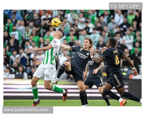 瓦伦西亚主场再败,欧冠席位岌岌可危球队面临保级威胁